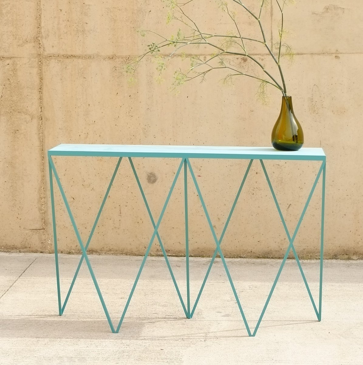 Giraffe console table with natural linoleum top / &New - Modern